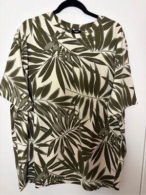 Express Short Sleeve Olive & Cream Palm-Print Tee